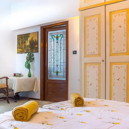 10 Modern Living In The Heart Of The *