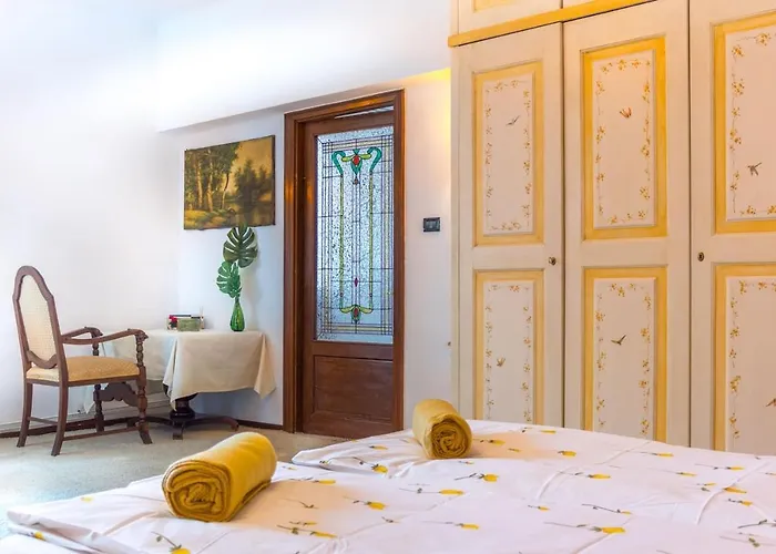 10 Modern Living In The Heart Of The *